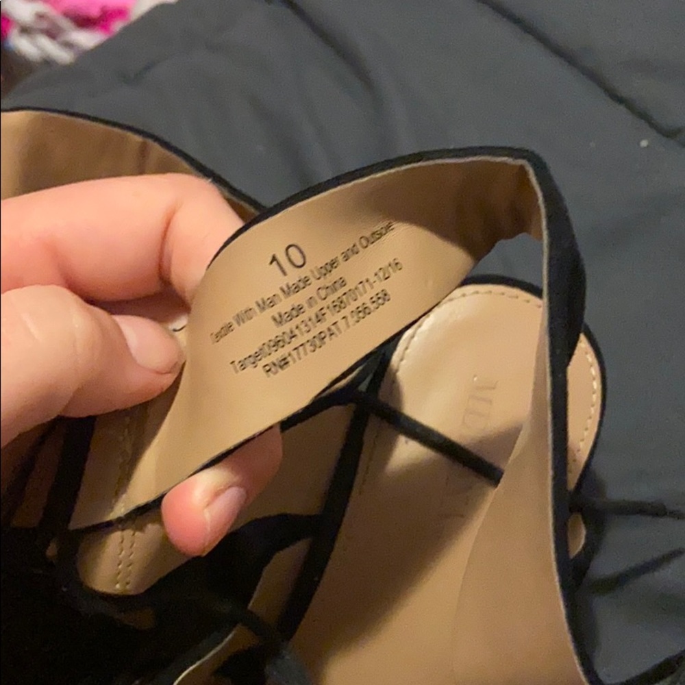 Heels from target - Picture 2 of 5